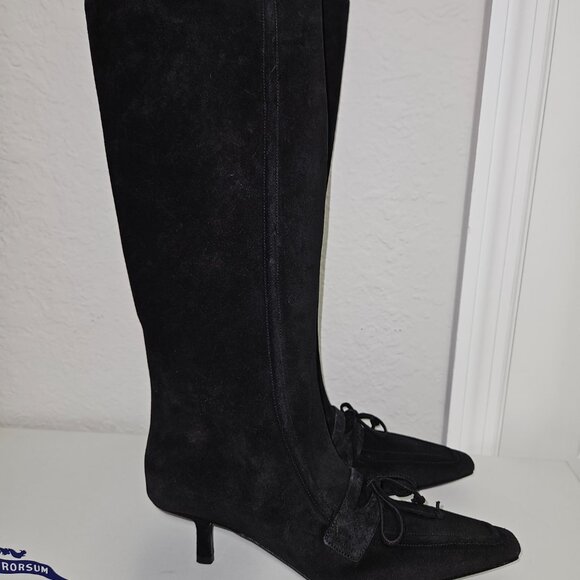 Burberry wms black low heel boots, EU 38, US 8 - Picture 6 of 11